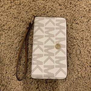 Michael Kors Wristlet